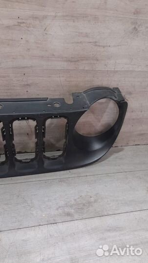 Решетка радиатора Jeep Renegade С 2014 Года