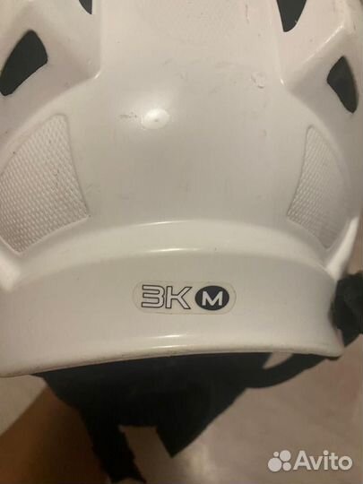 Хоккейный шлем