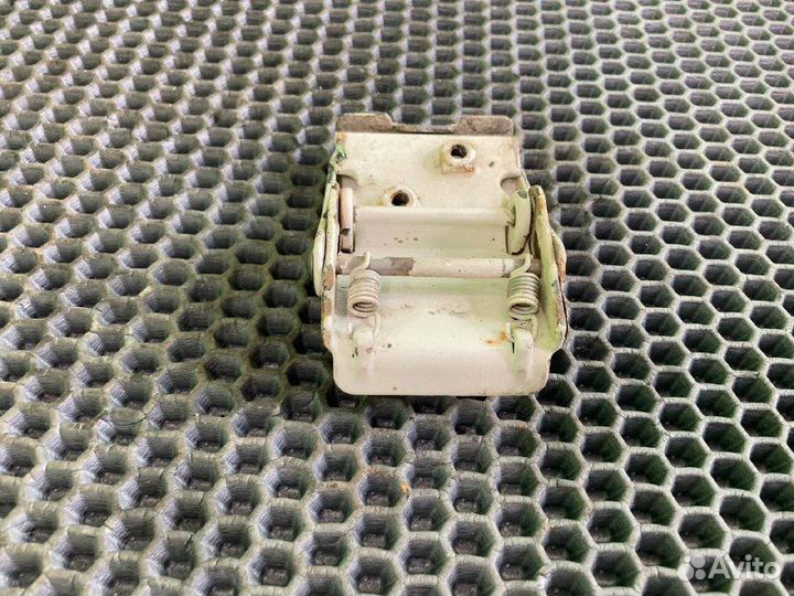 Крепление крыла scania R420