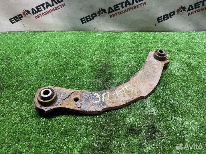 Рычаг подвески верхний задний правый Mitsubishi