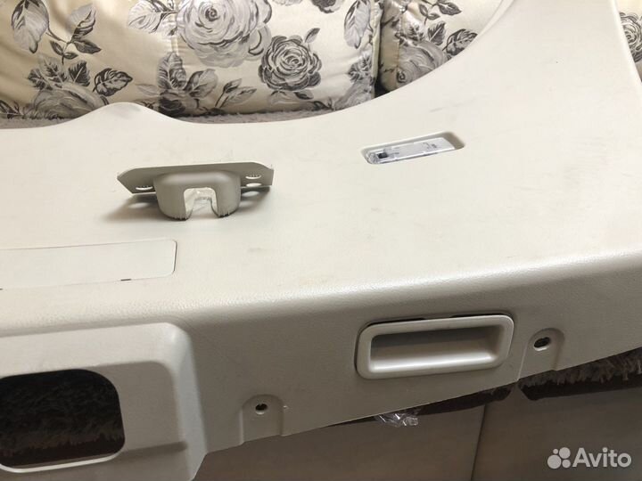 Обшивка двери багажника Murano Z51