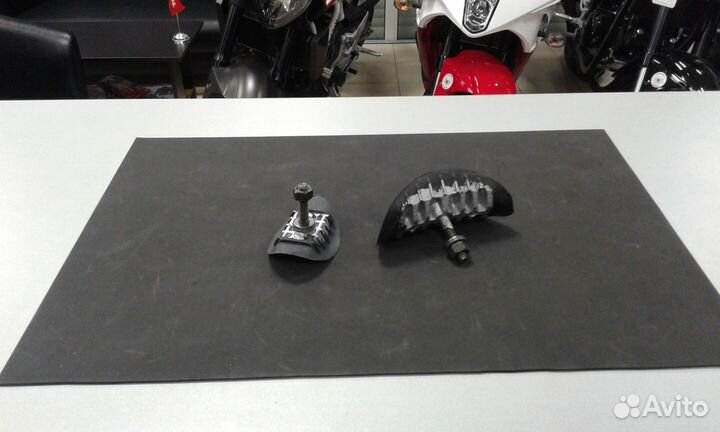 Буксатор RIM lock на кроссовый мотоцикл