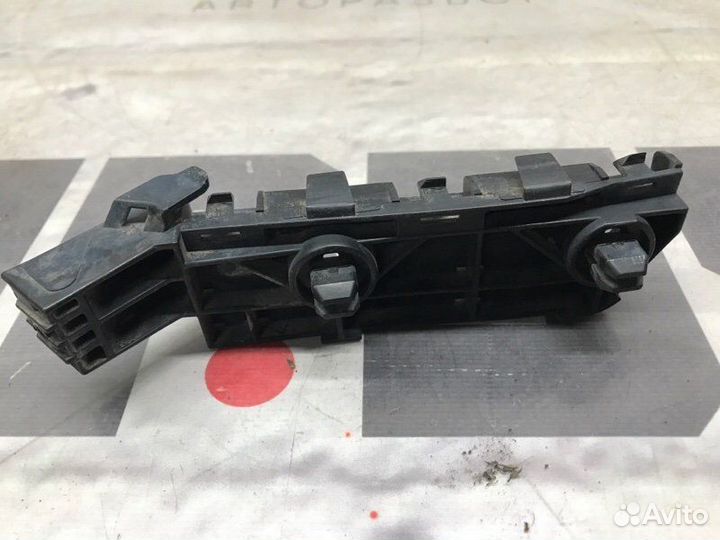 Крепление бампера переднее левое Honda Cr-V RE4