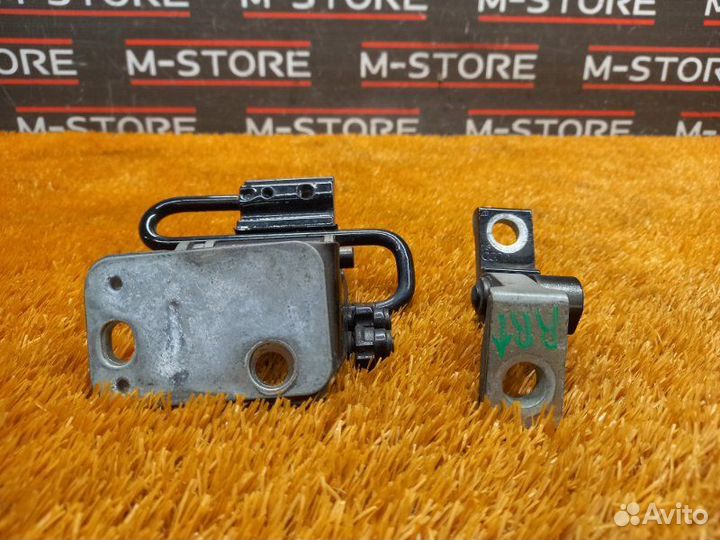 Петля двери задняя правая Audi A4 B7/8E ALT 2007