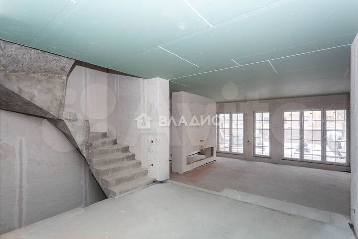 Таунхаус 256,7 м² на участке 2,5 сот.