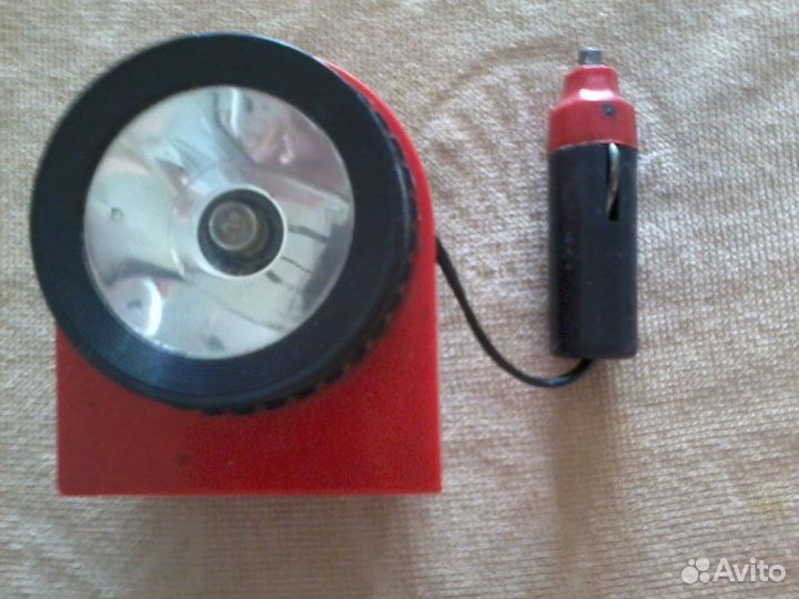 Фонарь автомобильный с магнитом и прикуривателем