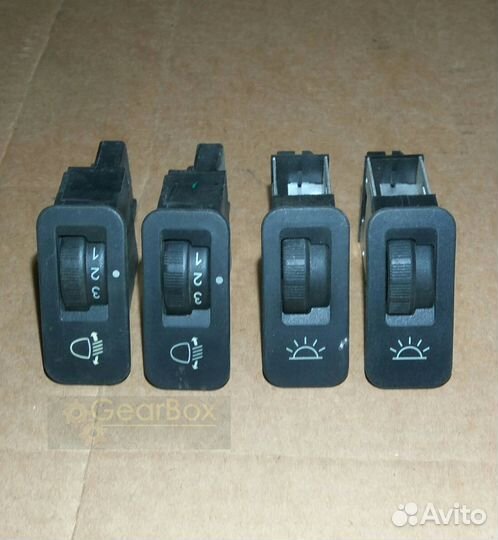 Пежо 206 кнопка корректра фар