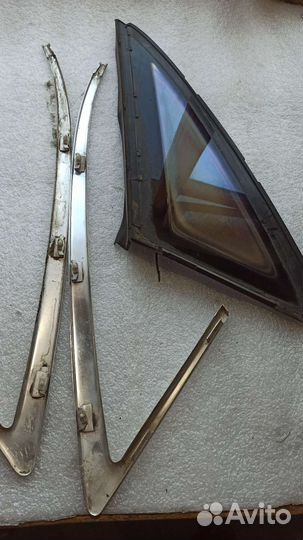 Стекло глухое уголок форточка Audi a8 D2