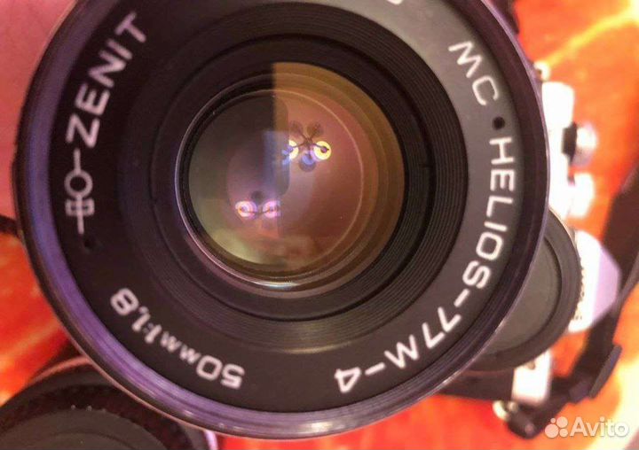 Зеркальный фотоаппарат