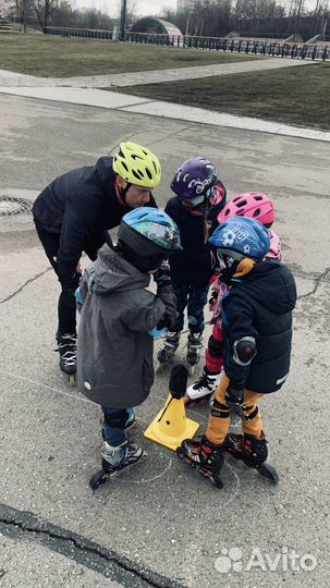 Инструктор по роликам