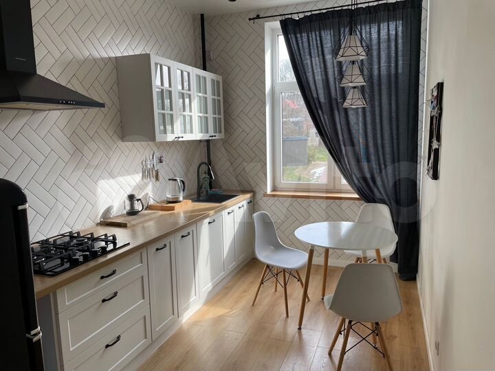 1-к. квартира, 30 м², 1/4 эт.