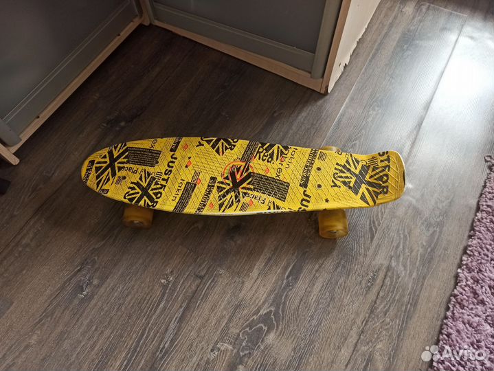 Скейтборд пениборд светящиеся колеса