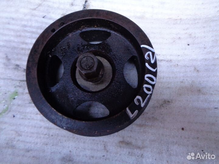 Mitsubishi l200 V Шкив коленвала 2.4 Дизель 4N15