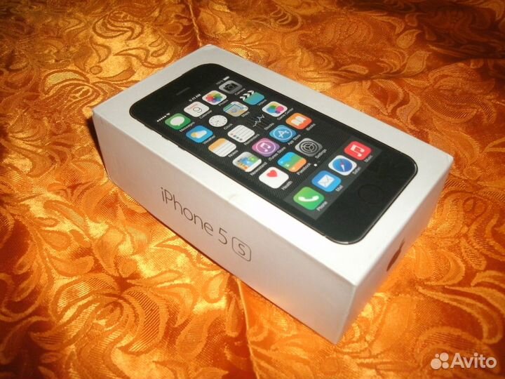 Коробка от смартфона: Samsung Galaxy J1, iPhone 5s