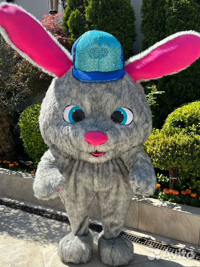 Аниматор ростовая кукла зайчик