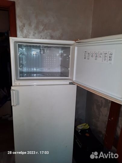 Холодильник двухкамерный бу