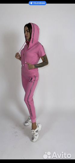 Спортивный костюм