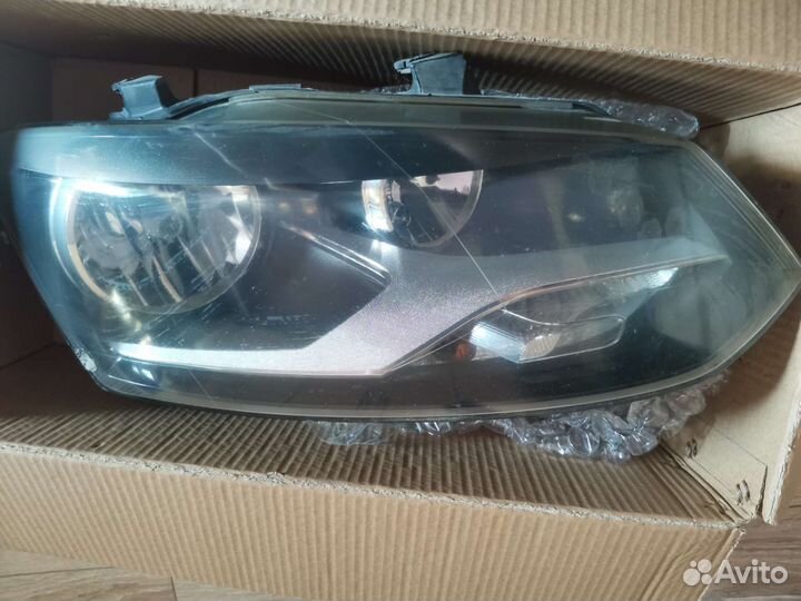 Фара передняя правая, левая volkswagen polo 17