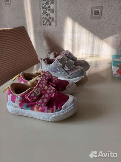 Кроссовки для девочки