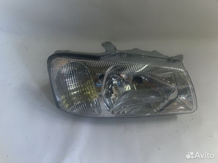 Передняя фара правая электрика хундай акцент