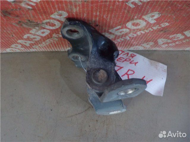 Петля двери нижняя передняя правая Toyota Corolla