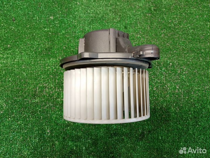 Моторчик отопителя (печки)