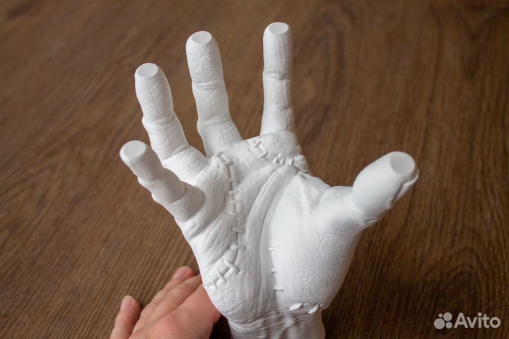 Рука (Вещь) Уэнсдей