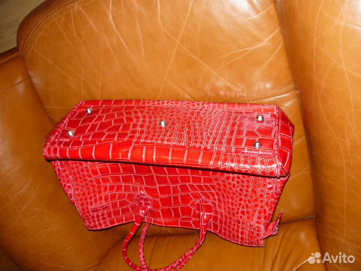 Сумка красный лак нат.(Италия)