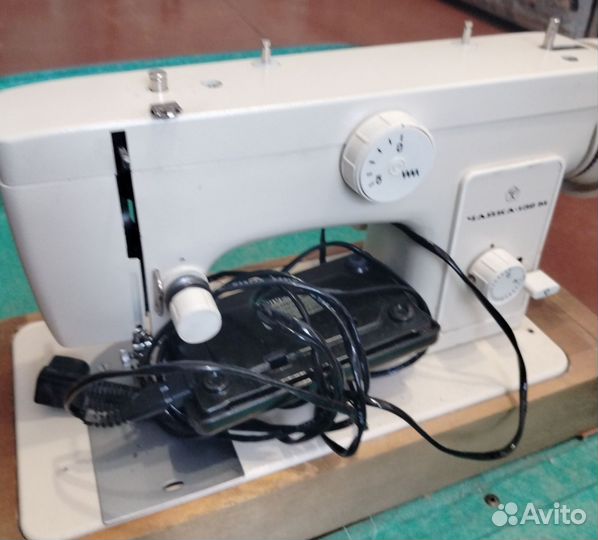 Швейная машинка чайка 132м
