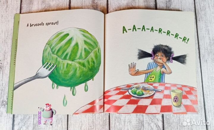 Книга на английском The scariest thing in the gard