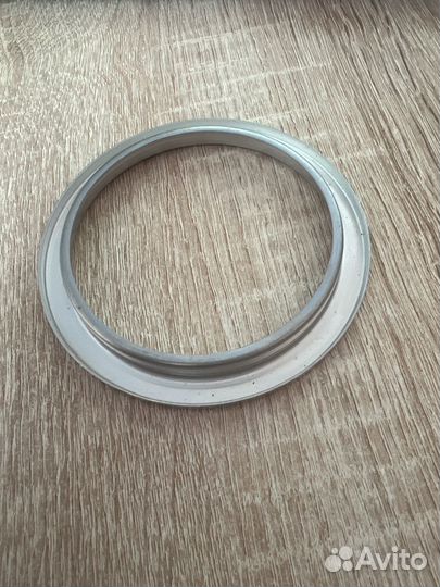 Пыльник железный ступицы toyota