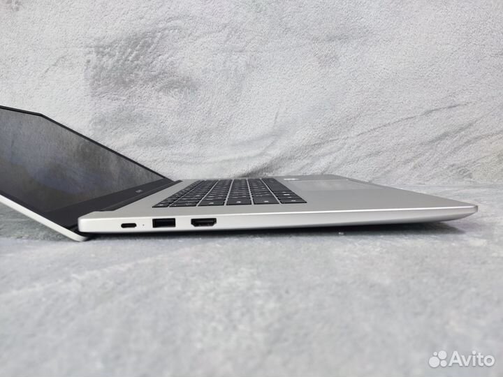 Huawei MateBook 15 Intel Core I5 1135G7 8/512