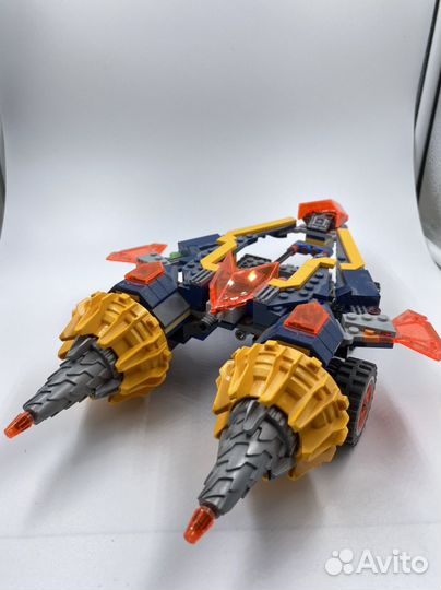 Lego Nexo Knights 70354 Бур-машина Акселя