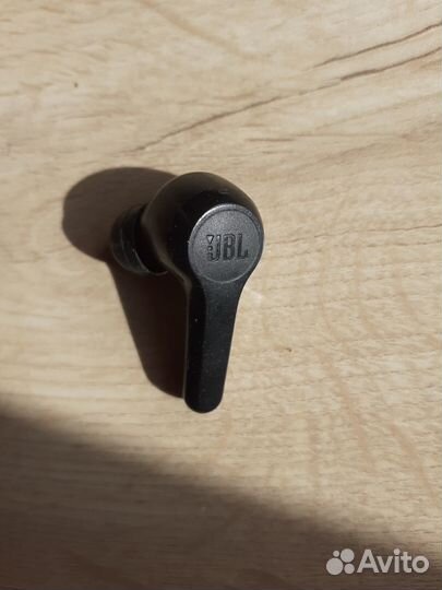 Беспроводной наушник