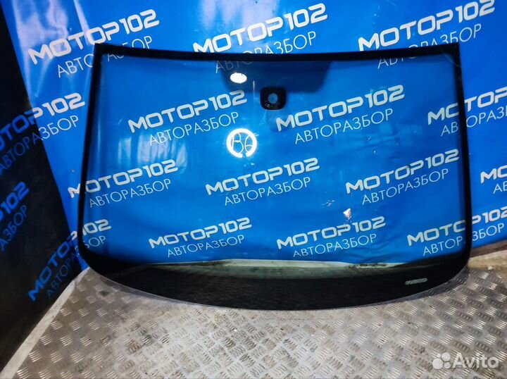 Лобовое стекло Volkswagen Passat B6