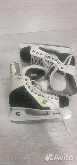 Коньки хоккейные