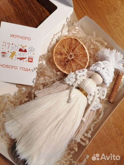 Зимний ангел-кукла на подставке