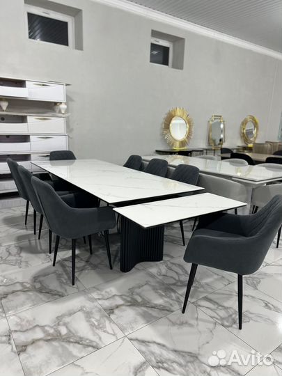 Стол и стулья комплект