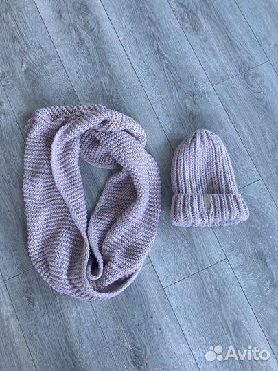 Шапка зимняя и шарф (комплект)