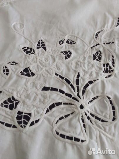 Скатерть чайная, винтаж Европа, кружево