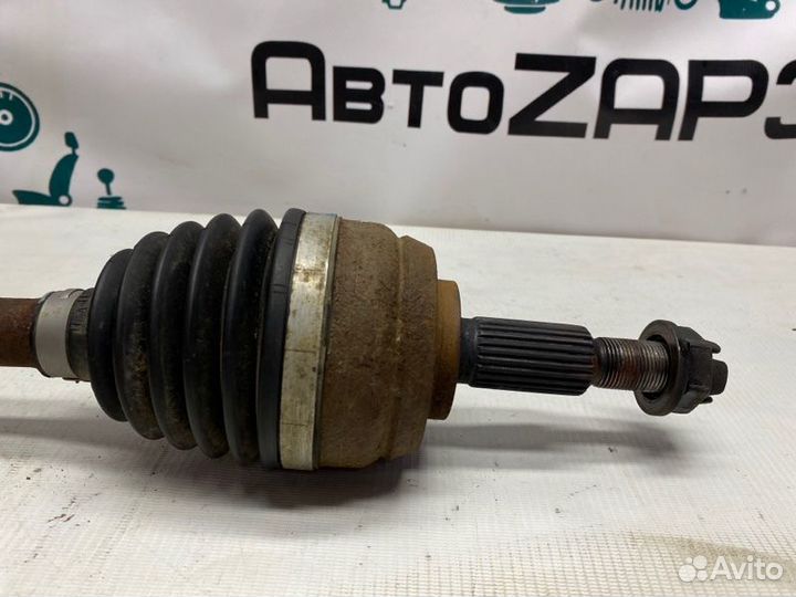 Привод передний правый Renault Duster K4MA606 2014