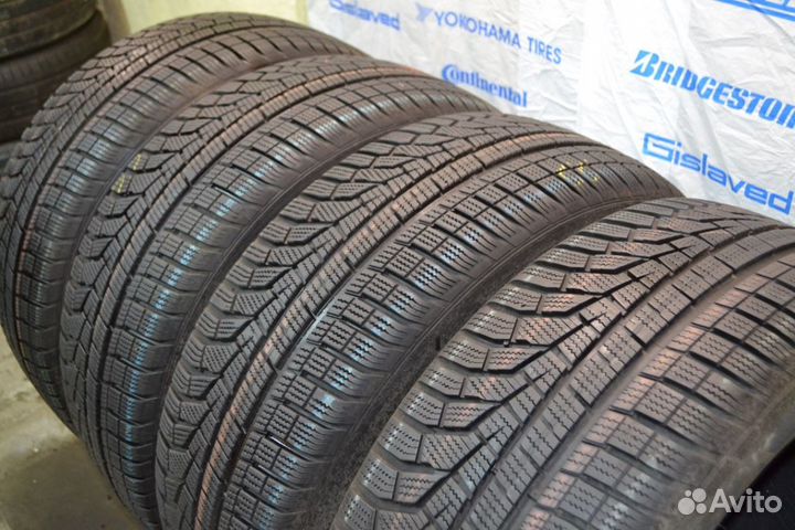 Hankook Winter I'Cept Evo2 W320A SUV 235/55 R18 104V