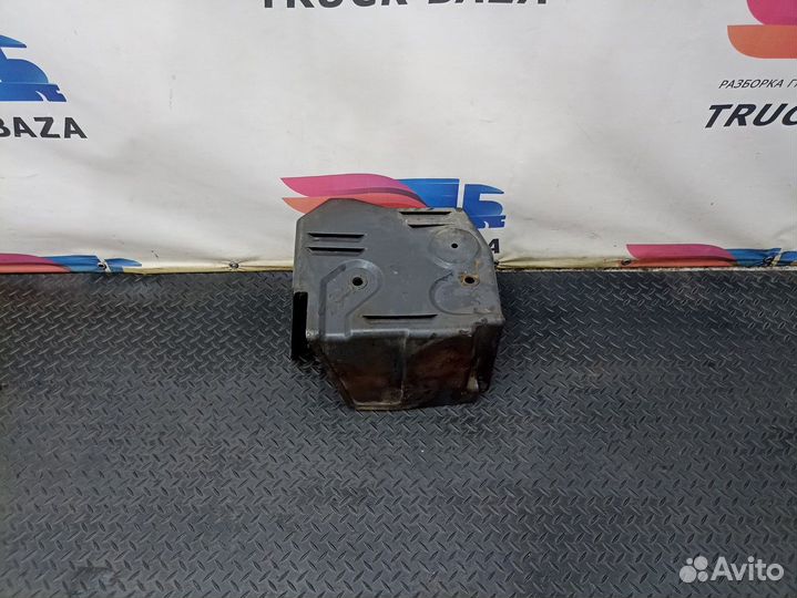 1724871 крышка отсека клапанов