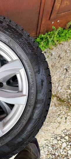 Зимняя резина на литых дисках 185/65 R15 92T