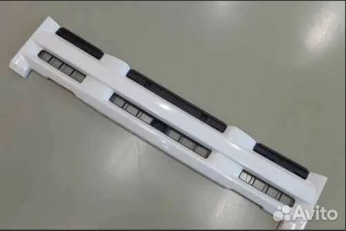 Решетка радиатора Isuzu elf6 npr75/nqr90 белая