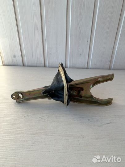 Вилка сцепления газ