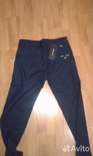 Фирменные джинсы