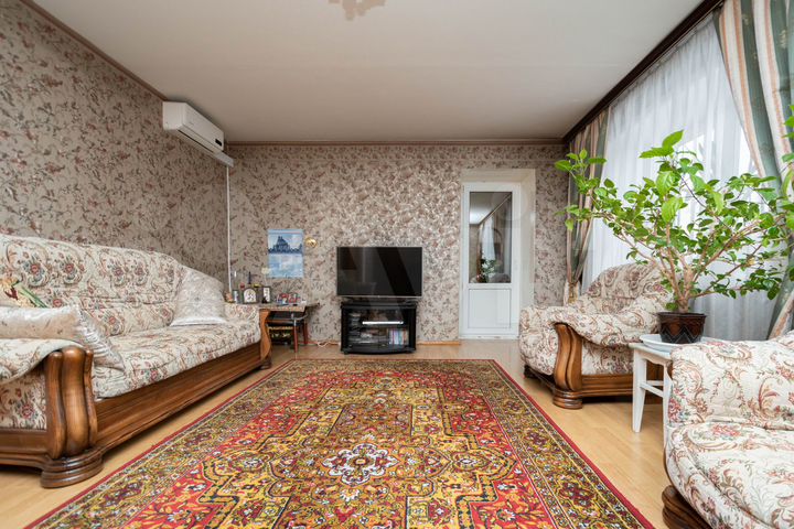 4-к. квартира, 126 м², 2/5 эт.