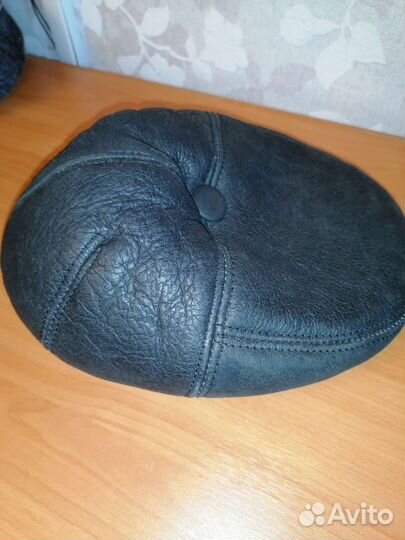 Кепки разные