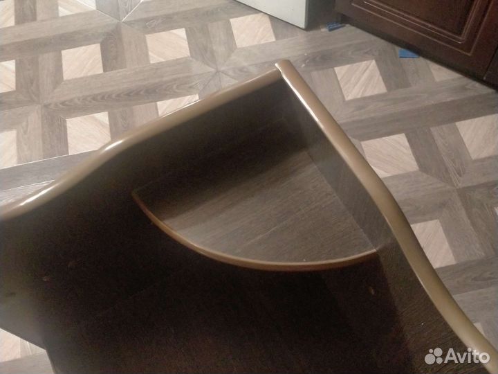 Угловая полка